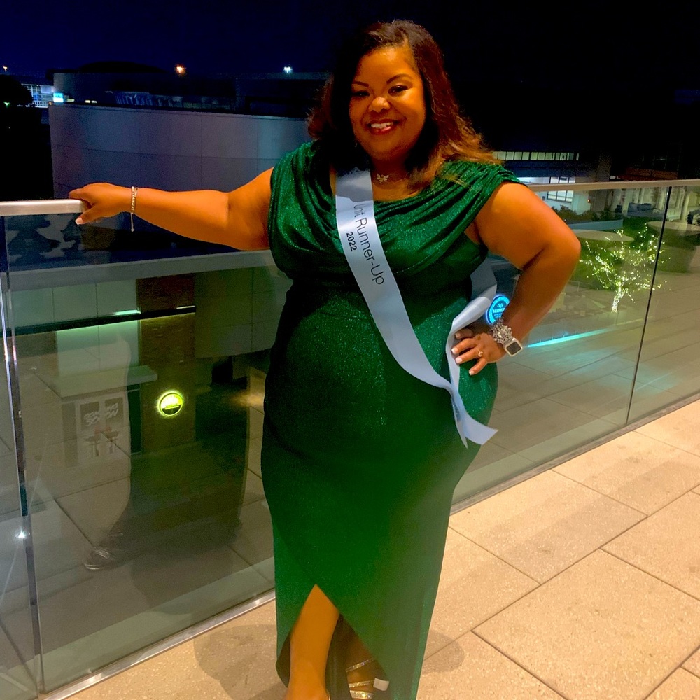 Plus Emerald Green,Draped Collar, Slip Hem Dress